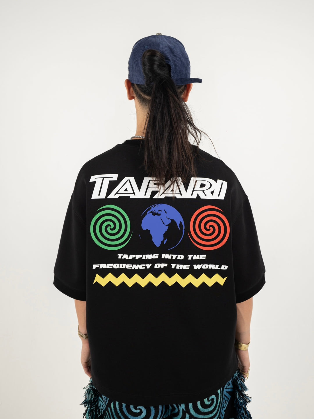 FREQUENCY OF THE WORLD T-SHIRT BLACK